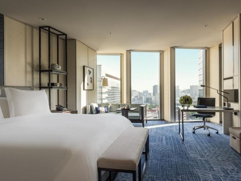 Deluxe King Room