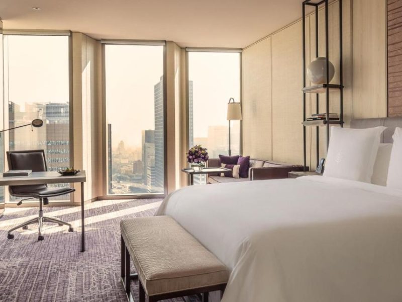 Club King Room