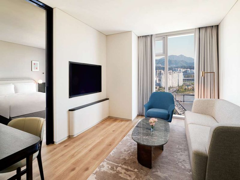 Namsan Suite with 1 King bed, Namsan view