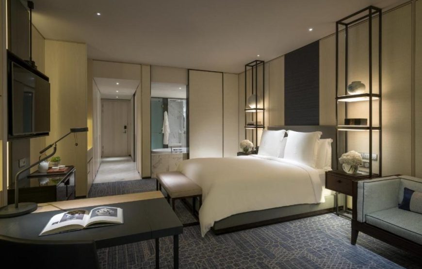 Premier King Room