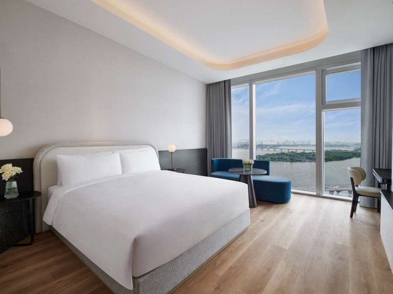 Premier River Room, King bed, River view