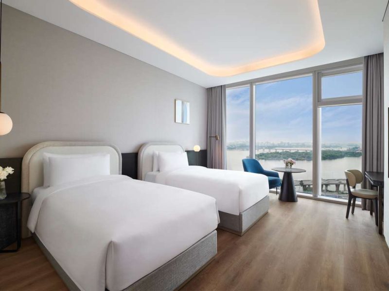 Deluxe Room 2 Single beds, River view